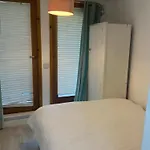 Self Contained Rooms In Central Torquay